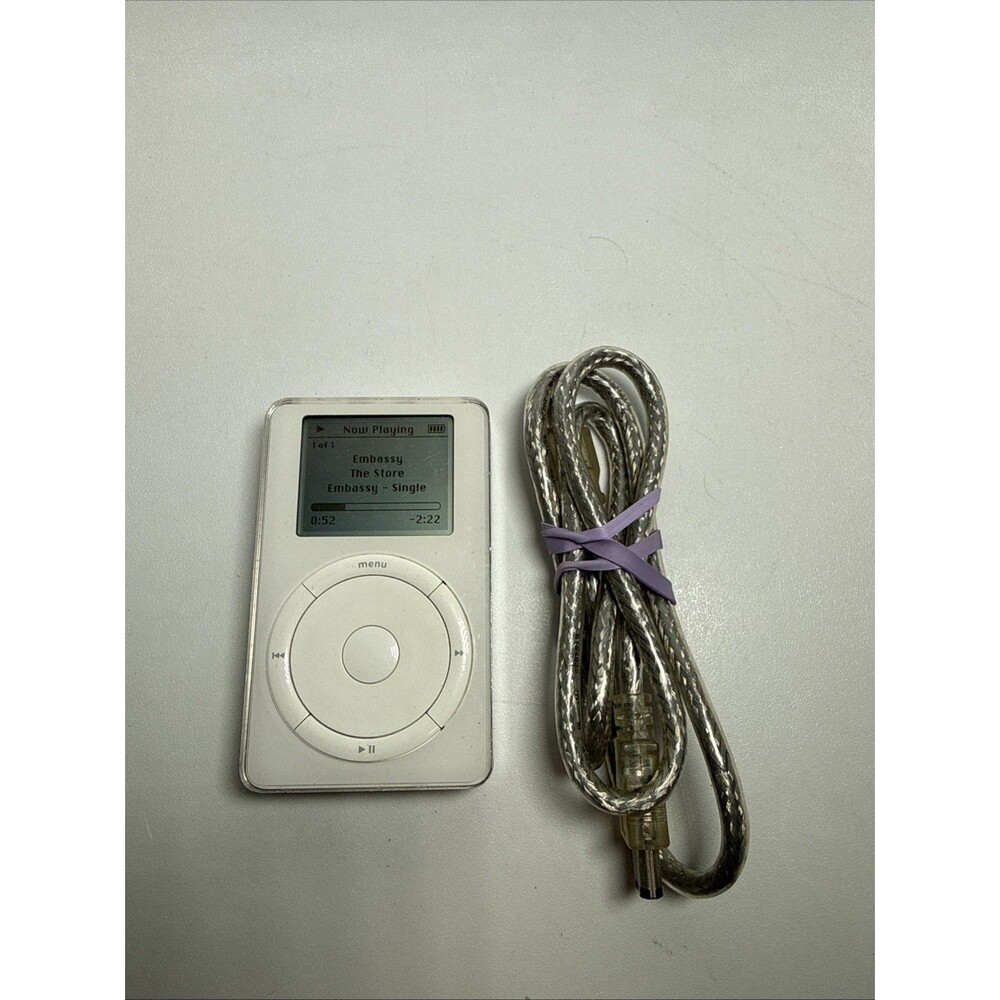 Apple iPod 1st Gen M8541 5GB White w/ Charger Bundle WORKING